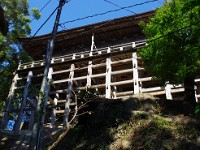 京都の清水寺と同じ作りとか